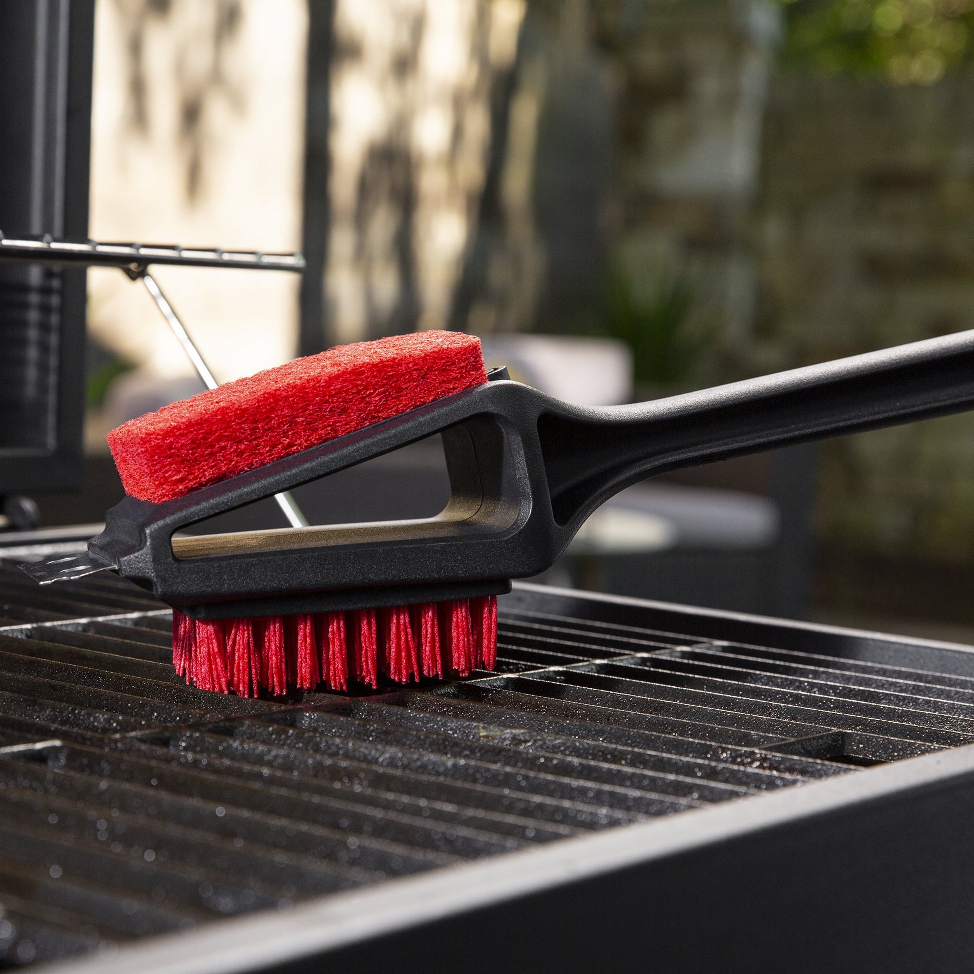 3 in 1 Cleaning Cold Grill Brush with Stainless Steel Scraper